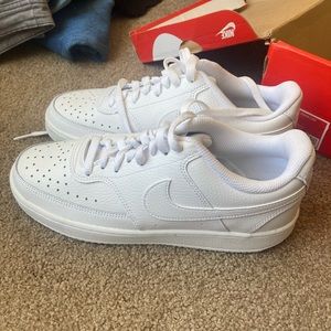 NEW Nike Women’s Court Vision Low